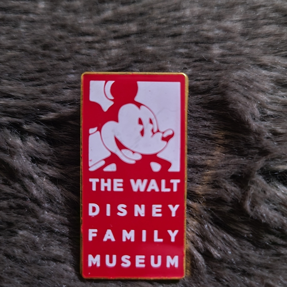 Disney Family Museum Pin